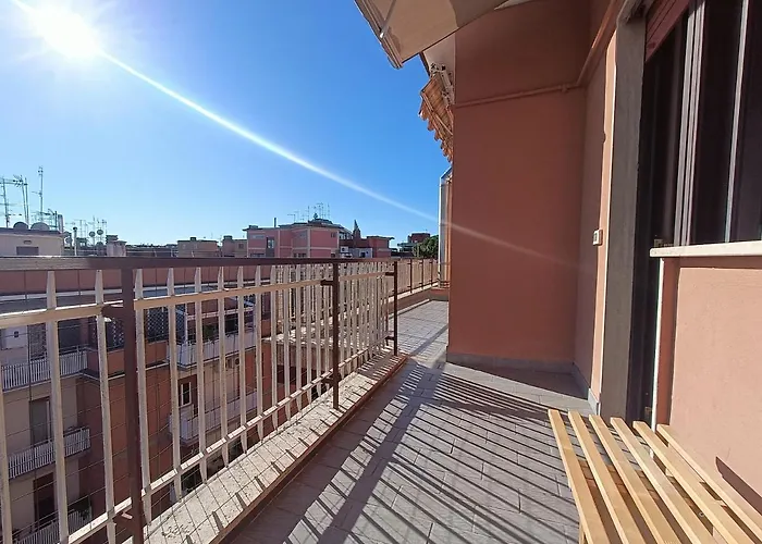 Avellini - Delightful And Spacious Apartment With Terrace - Near Metro A Cornelia