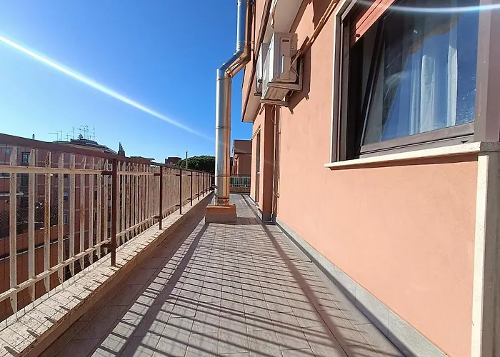 Avellini - Delightful And Spacious Apartment With Terrace - Near Metro A Cornelia
